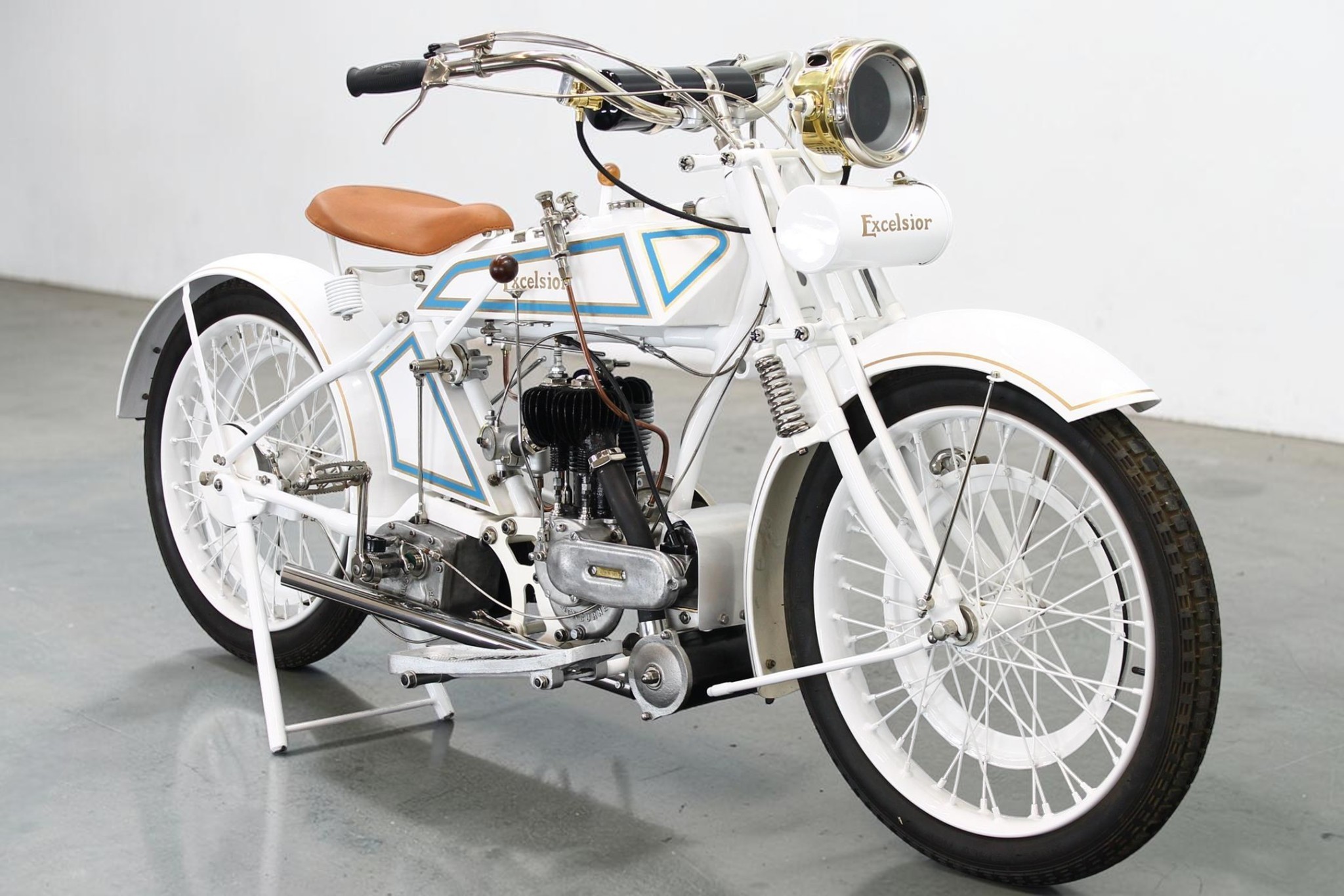 1913 Excelsior Model 4 1/4hp Blackburne front right view